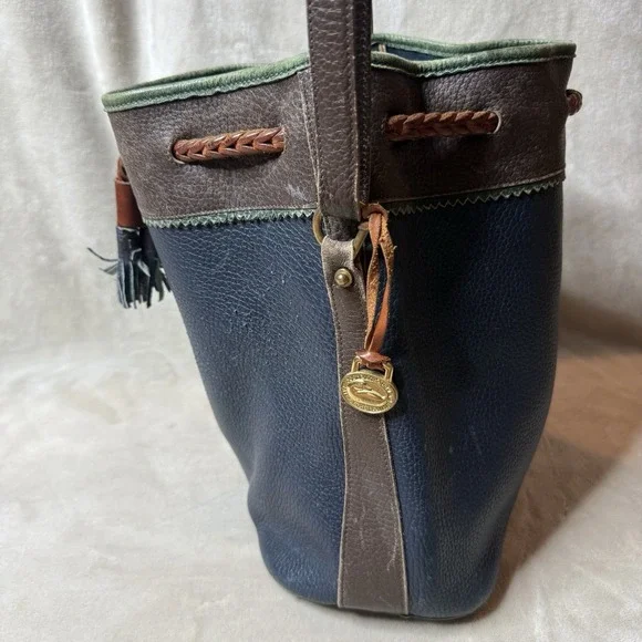 Dooney & Bourke Vintage Navy Pebbled Leather Teton Bucket Drawstring Bag - Picture 9 of 16